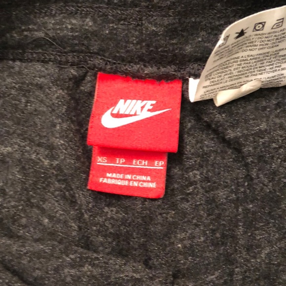 Nike shorts size xs - Picture 3 of 3